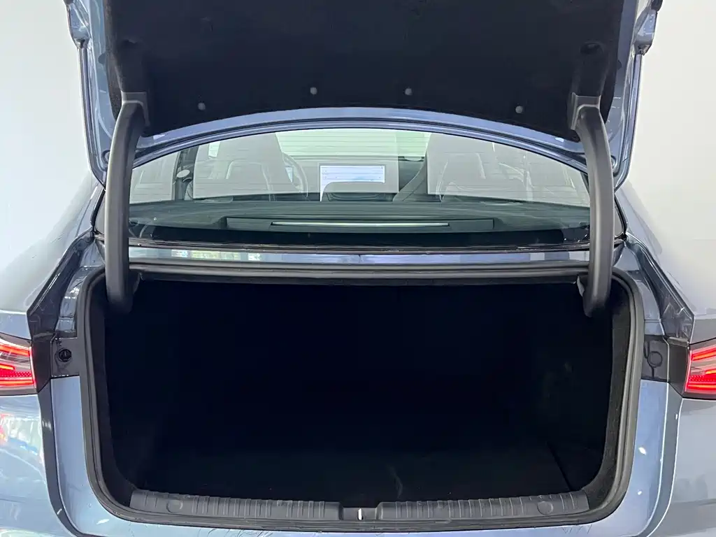 Seal 06 DM-i Smart Drive 120 KM Premium