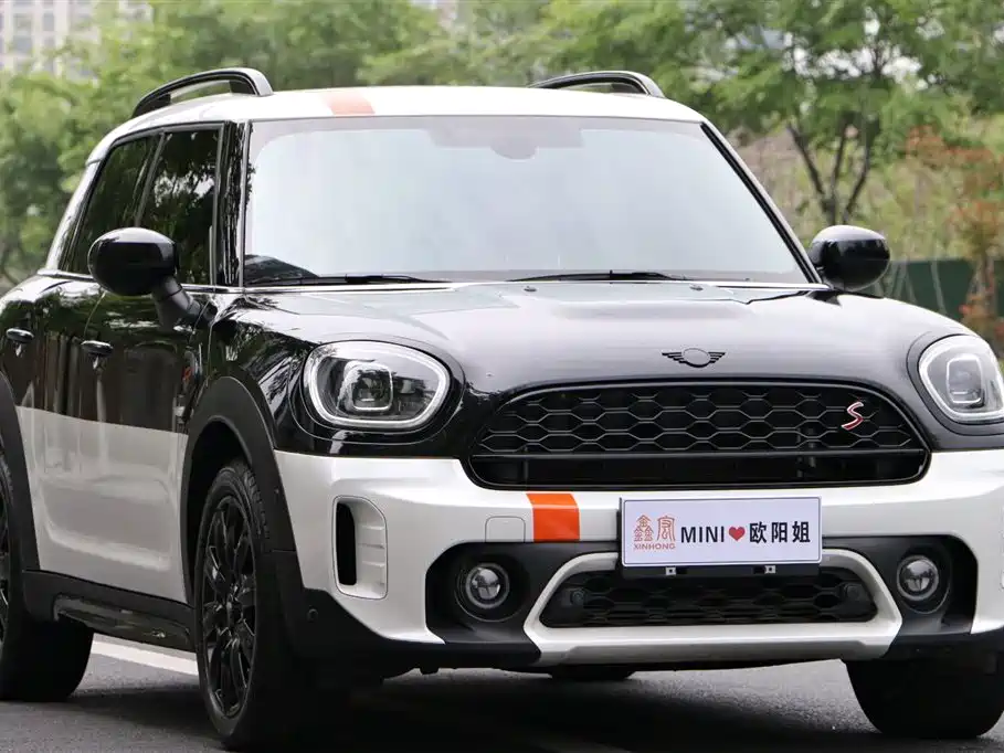 MINI COUNTRYMAN Facelift 2.0 T COOPER S ALL4 Connoisseur