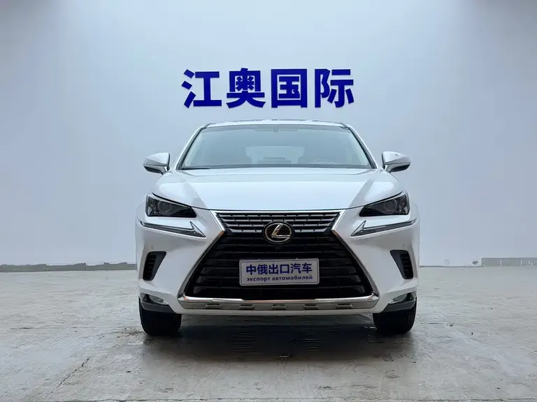 Lexus NX 200 FWD Sharp Travel CN-V