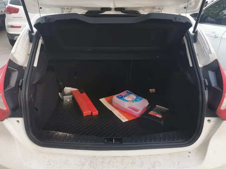 Focus Hatchback 1.6 L Auto Comfort