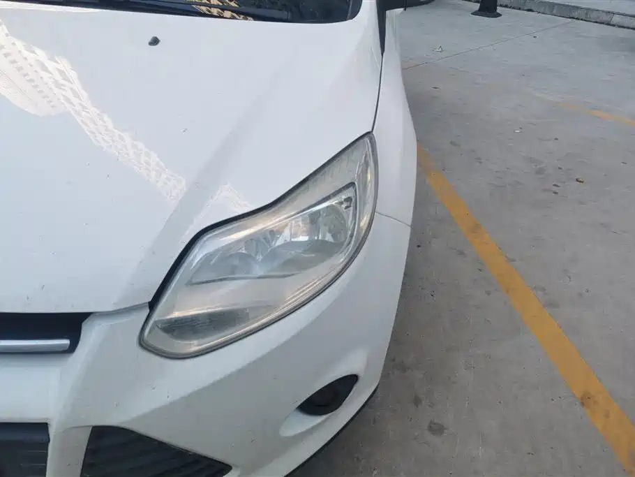 Focus Hatchback 1.6 L Auto Comfort