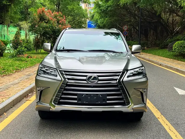 Lexus LX 570 Dynamic Luxury