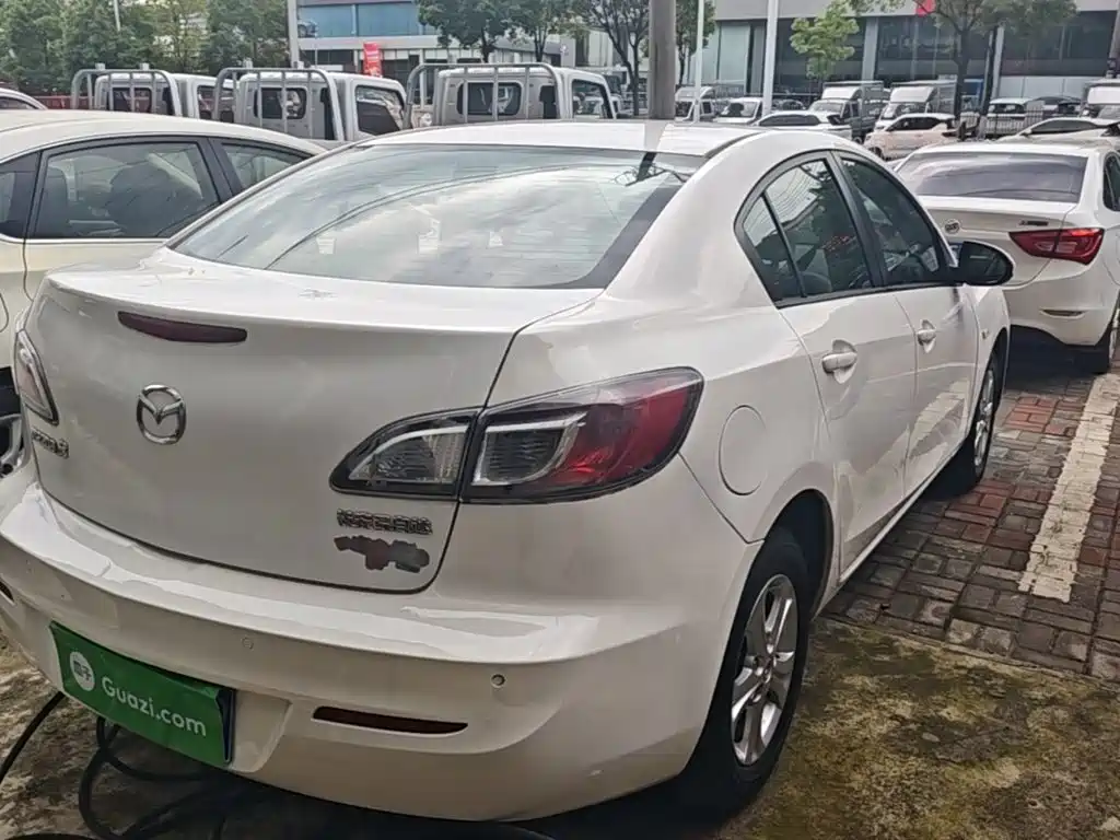 Mazda 3 Star 马自达3星骋 2015款 三厢 1.6 L 自动舒适型
