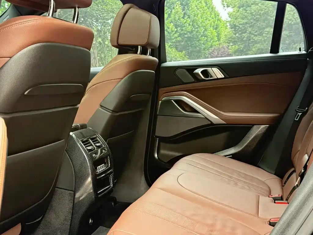 BMW X6 xDrive40 i Premium M Sport Package