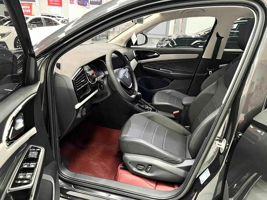 Jetta VS7 1.4 T Auto Joy