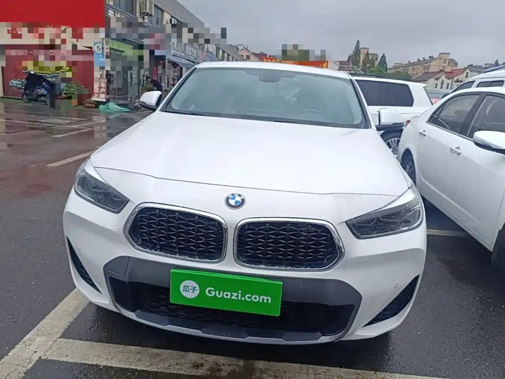 BMW X2 sDrive25 i M Offroad Package