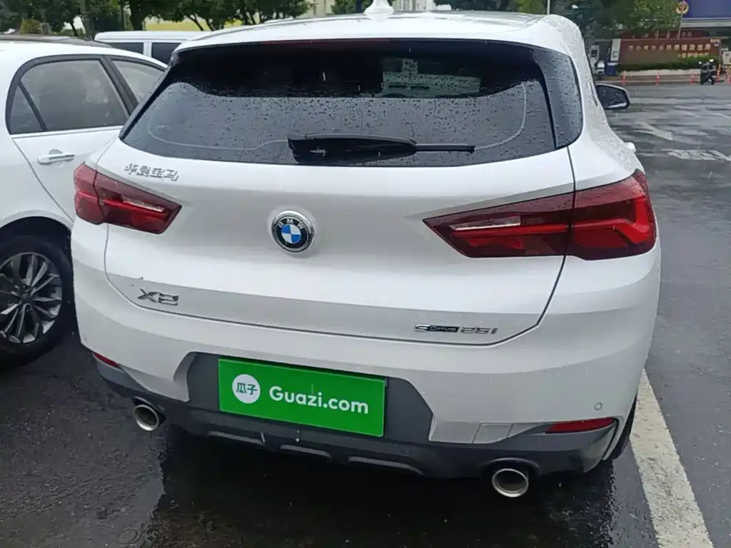 BMW X2 sDrive25 i M Offroad Package