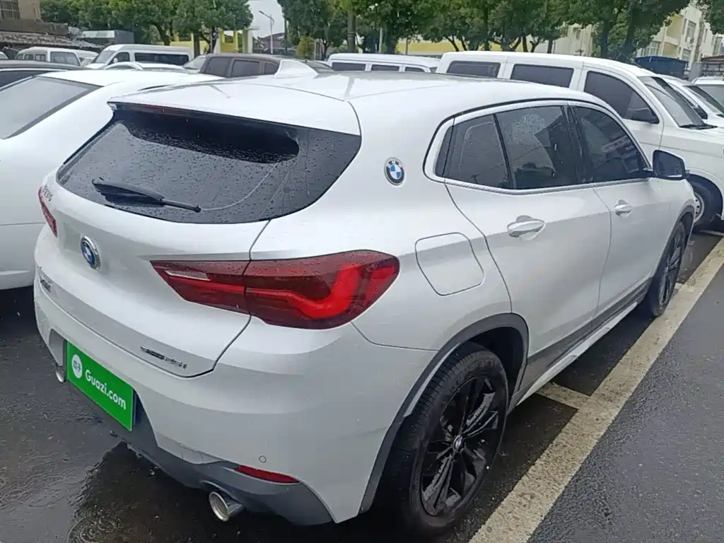BMW X2 sDrive25 i M Offroad Package