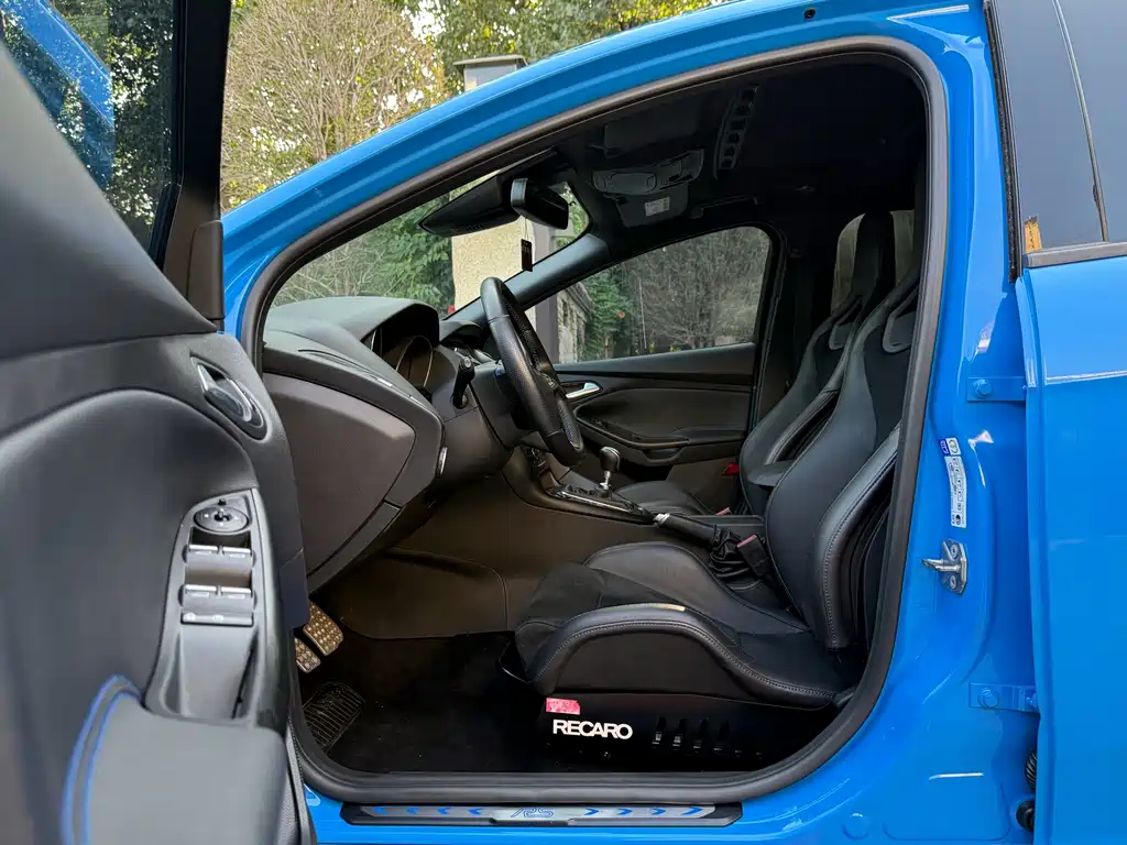 Focus (Import) 2.3 T RS Track