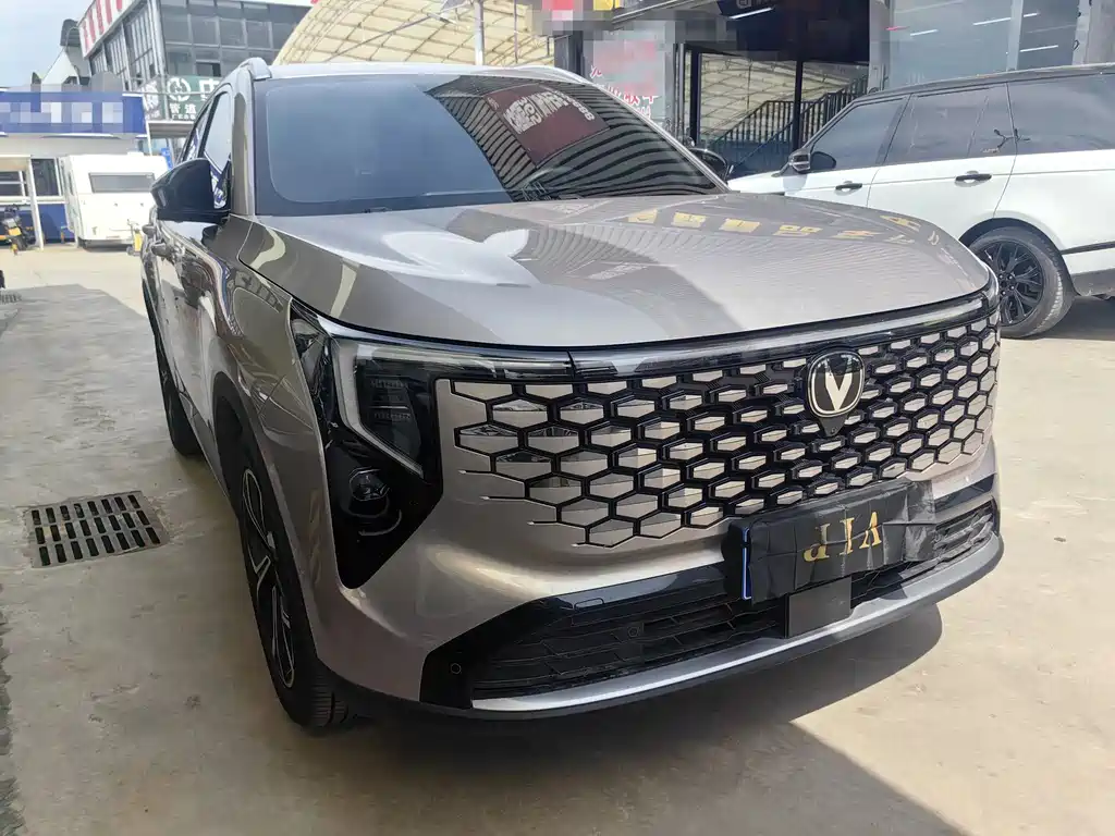 Changan CS55 PLUS 4 th Gen New Blue Whale 1.5 T Celestial Distinguished