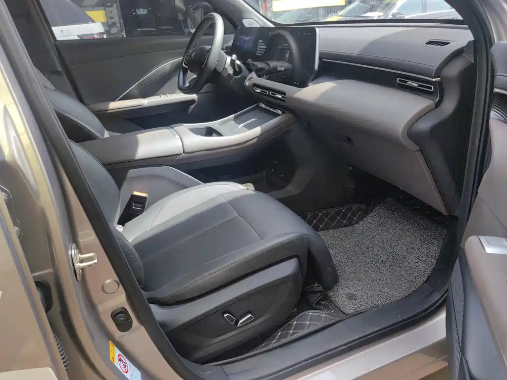 Changan CS55 PLUS 4 th Gen New Blue Whale 1.5 T Celestial Distinguished