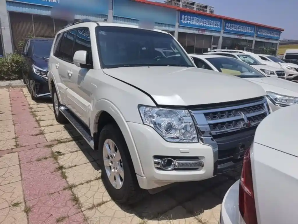 Pajero (Import) 3.0 L Auto Standard