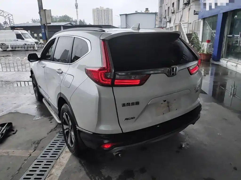 Honda CR-V 240 TURBO CVT 4 WD Luxury