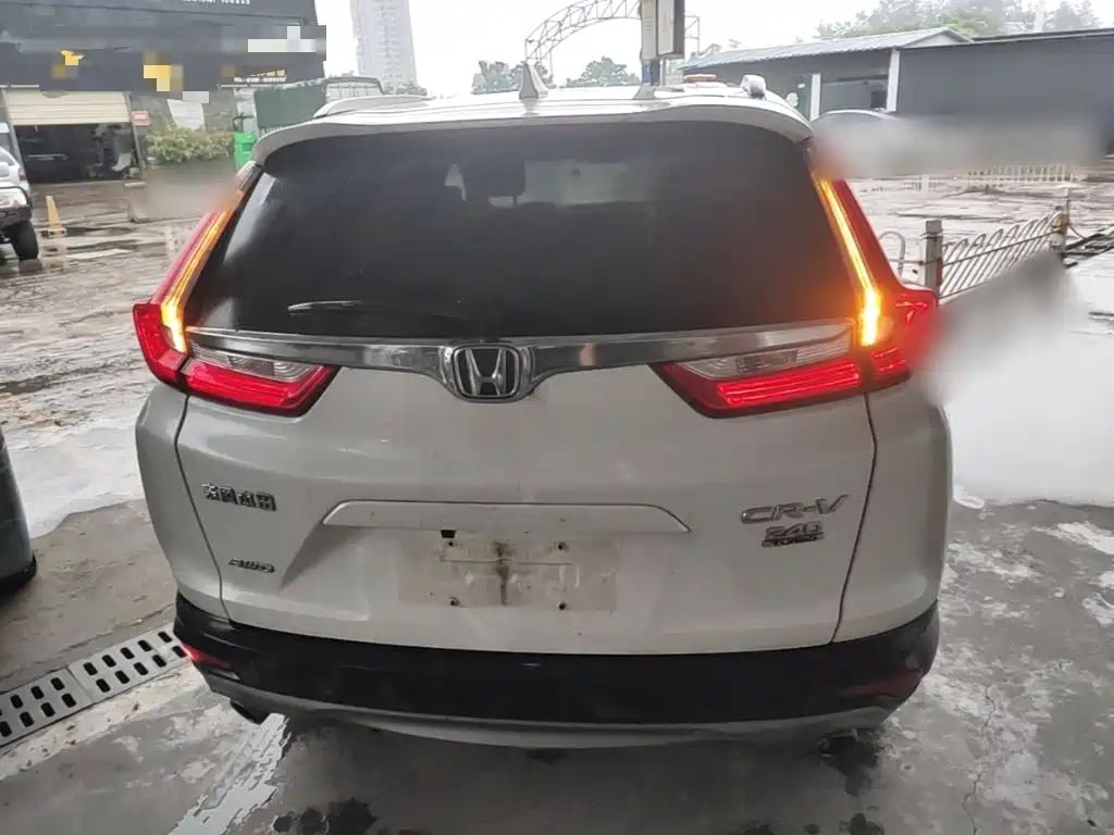 Honda CR-V 240 TURBO CVT 4 WD Luxury