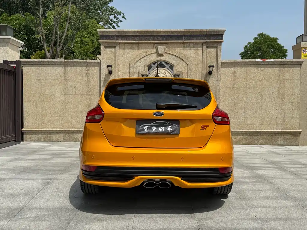 Focus (Import) 福克斯进口 2018款 2.0 T ST 热血橙版