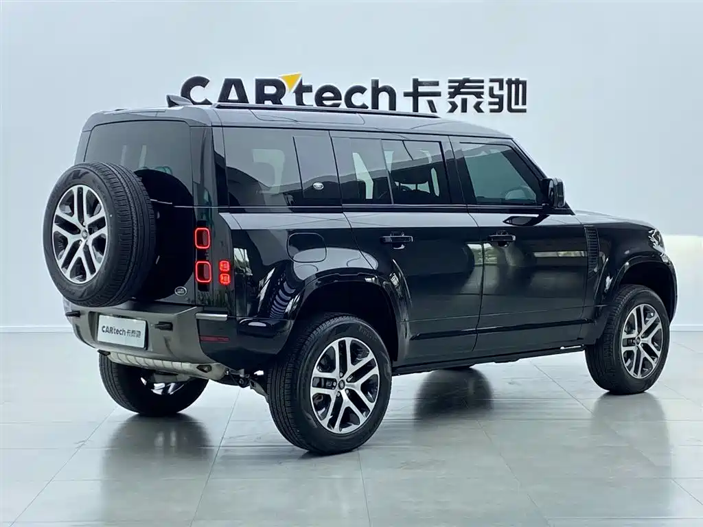 Land Rover Defender 110 3.0 T P400 X-DYNAMIC HSE