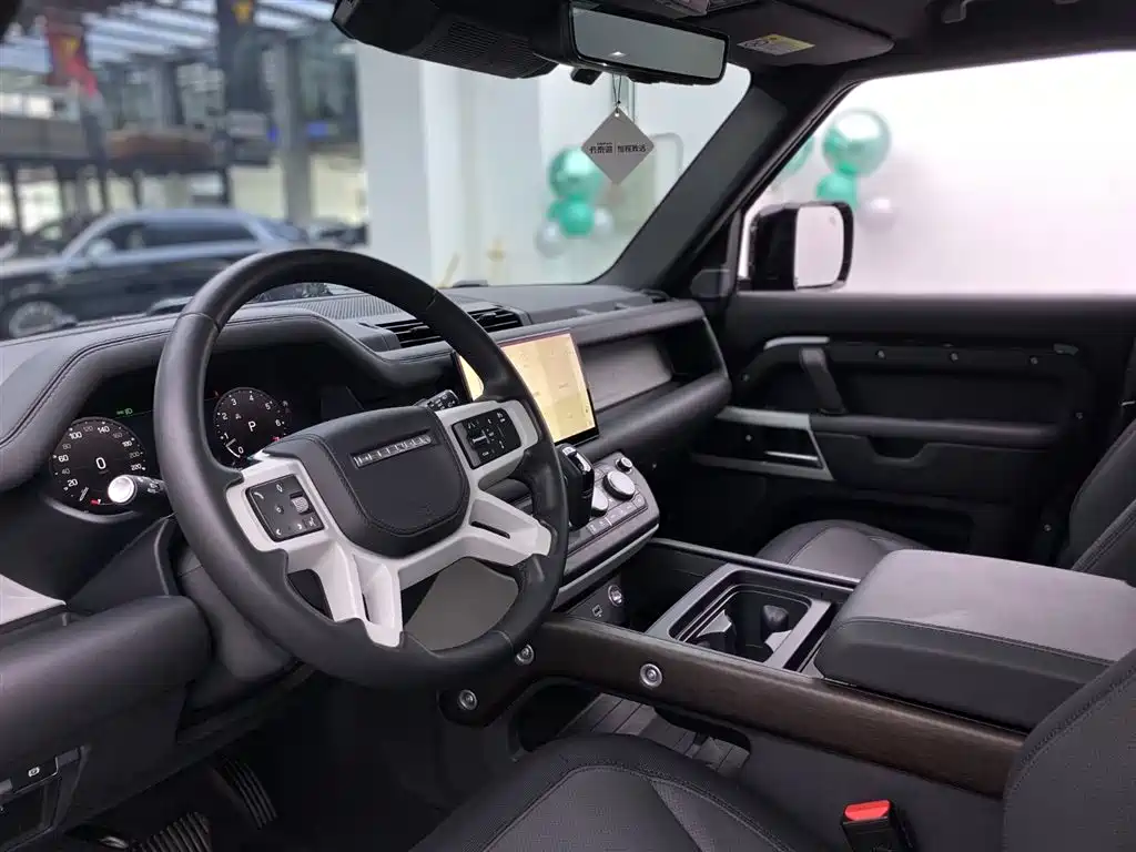 Land Rover Defender 110 3.0 T P400 X-DYNAMIC HSE