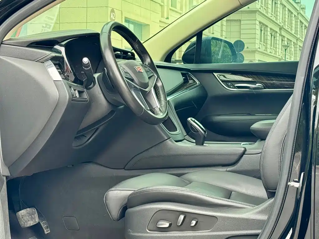 Cadillac XT5 28 T 4 WD Luxury