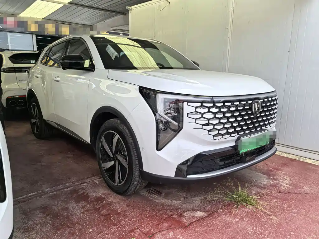 Changan CS55 PLUS PHEV 长安CS55 PLUS PHEV 2026款 智慧新蓝鲸 125 km 智越版