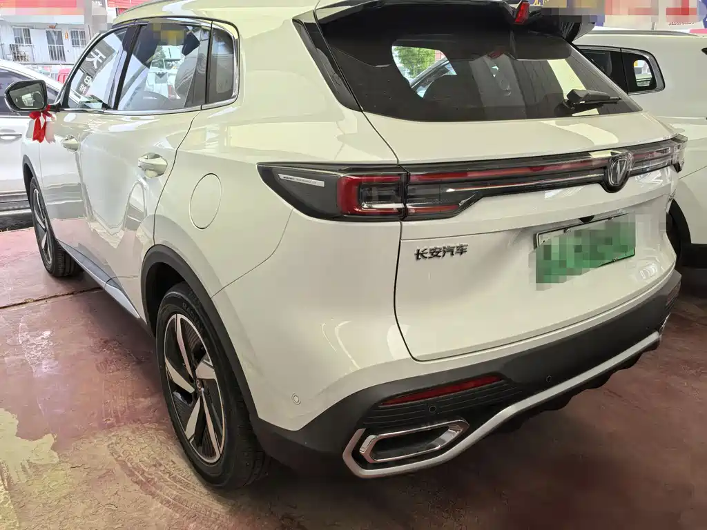 Changan CS55 PLUS PHEV 长安CS55 PLUS PHEV 2026款 智慧新蓝鲸 125 km 智越版