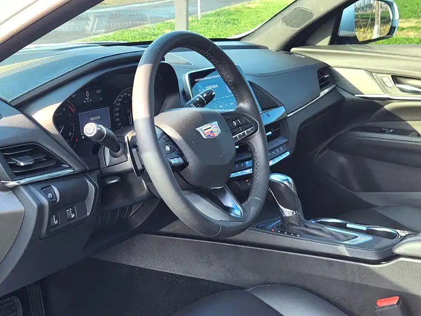 Cadillac CT4 28 T Luxury