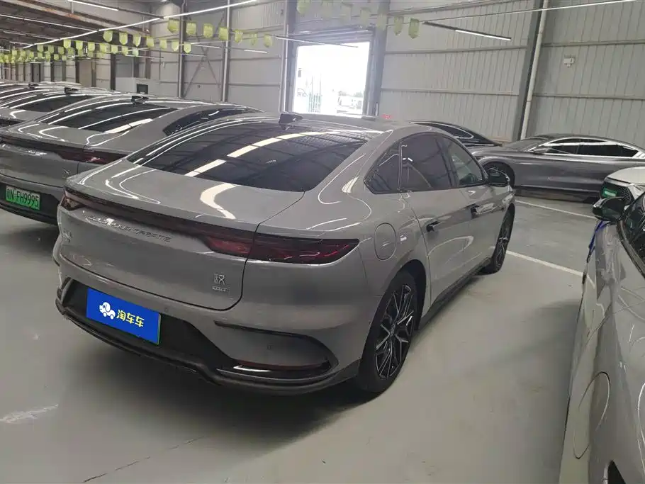 Han DM-i Smart Drive 125 KM Honored