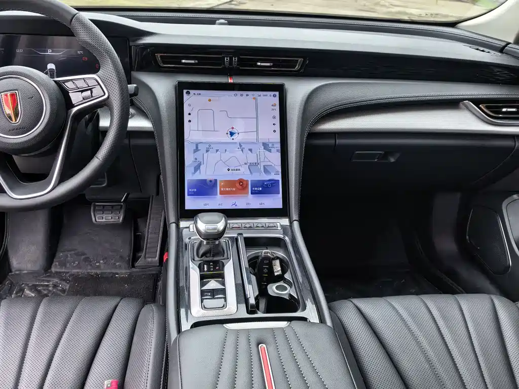 Hongqi H5 1.5 T DCT Connected Flagship Charm