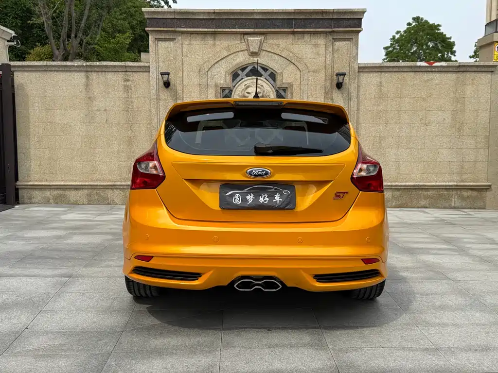 Focus (Import) 福克斯进口 2013款 2.0 T ST 橙色版