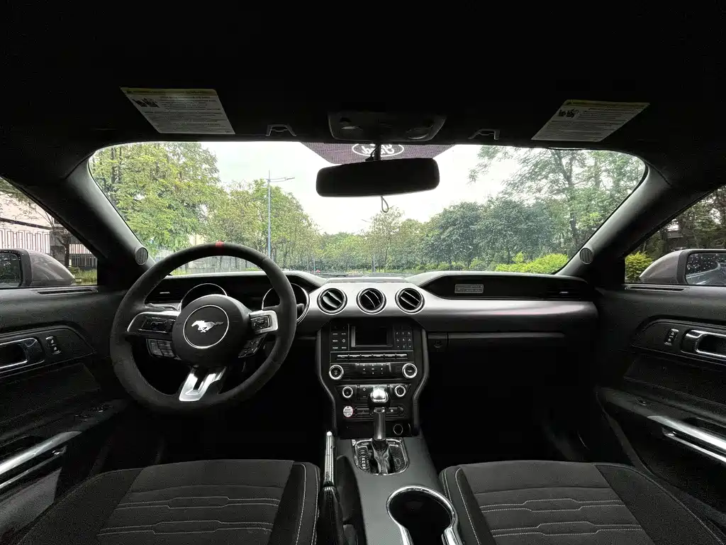 Mustang 2.3 T 50 Anniversary