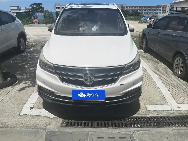 Baojun 730 1.8 L iAMT Luxury 7-seat