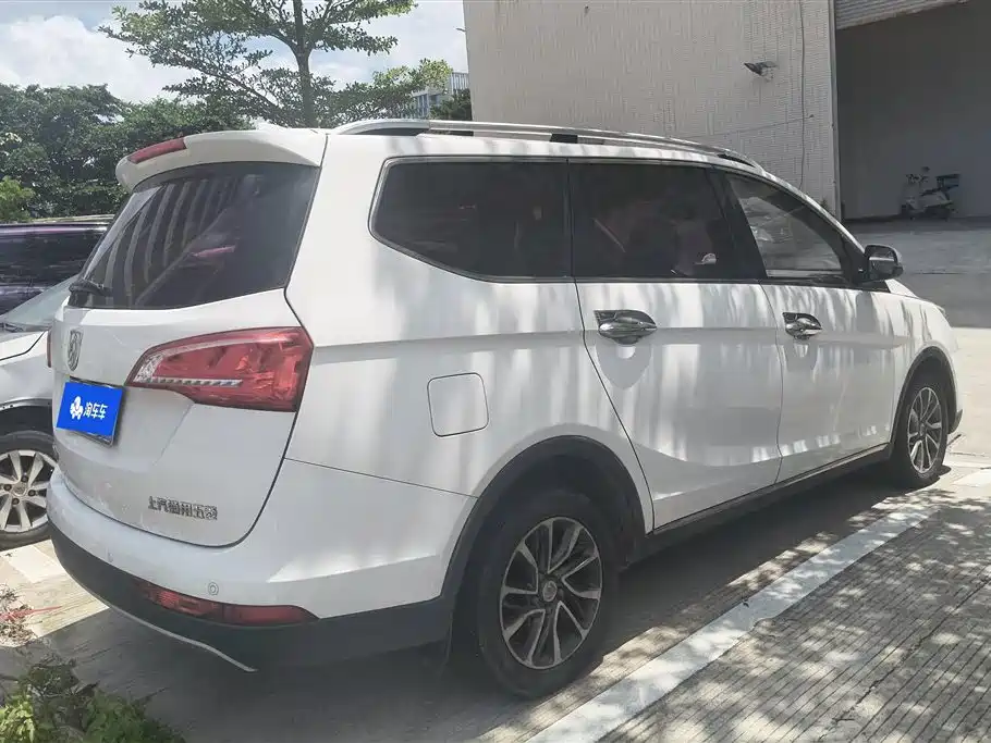 Baojun 730 1.8 L iAMT Luxury 7-seat