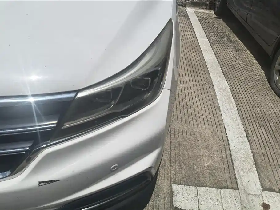 Baojun 730 1.8 L iAMT Luxury 7-seat