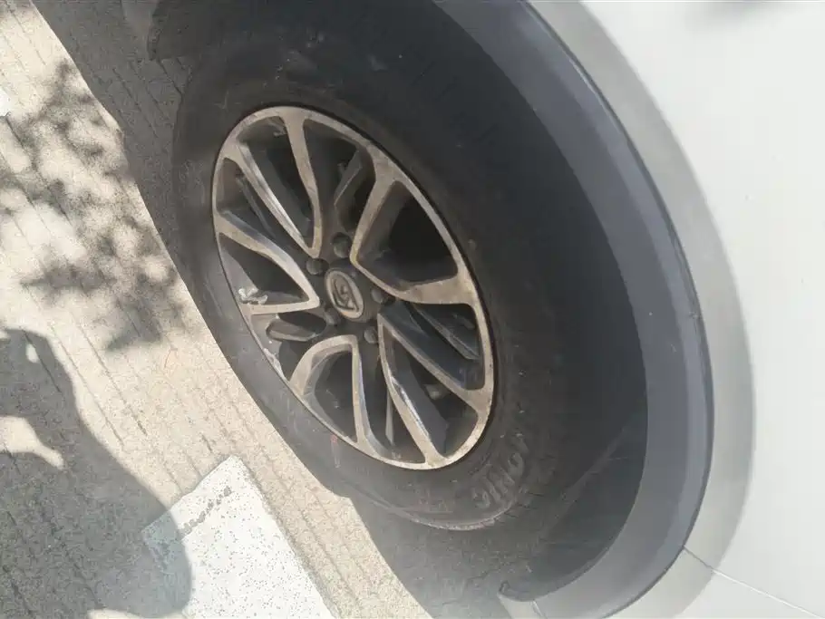 Baojun 730 1.8 L iAMT Luxury 7-seat