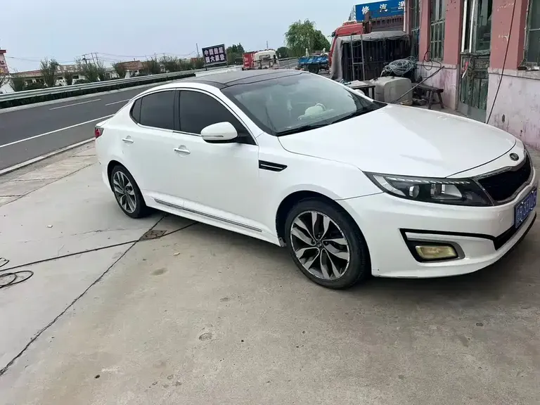 Kia K5 2.0 L Auto Luxury