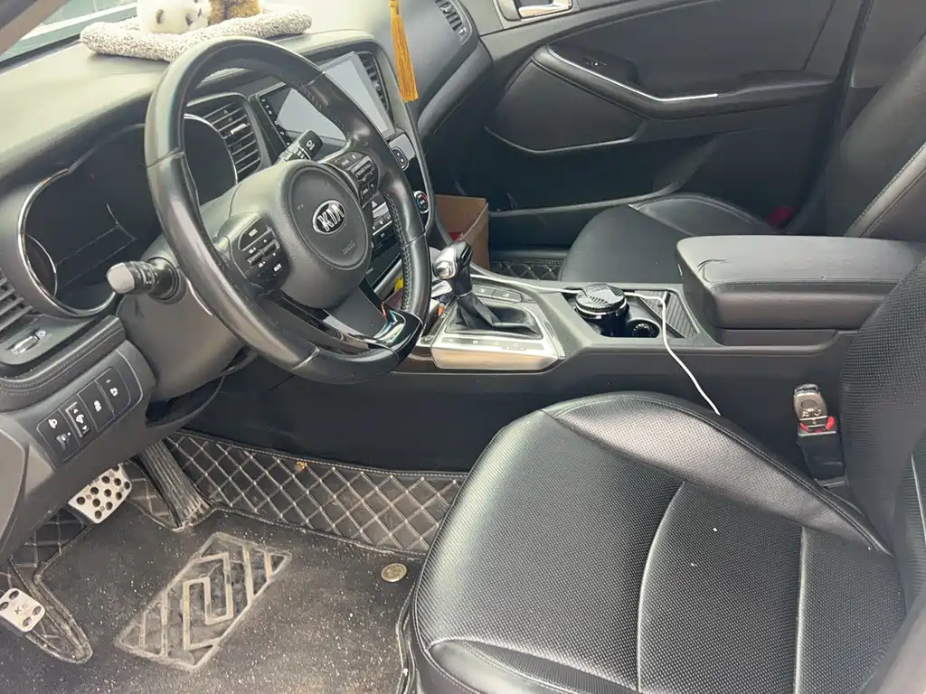 Kia K5 2.0 L Auto Luxury