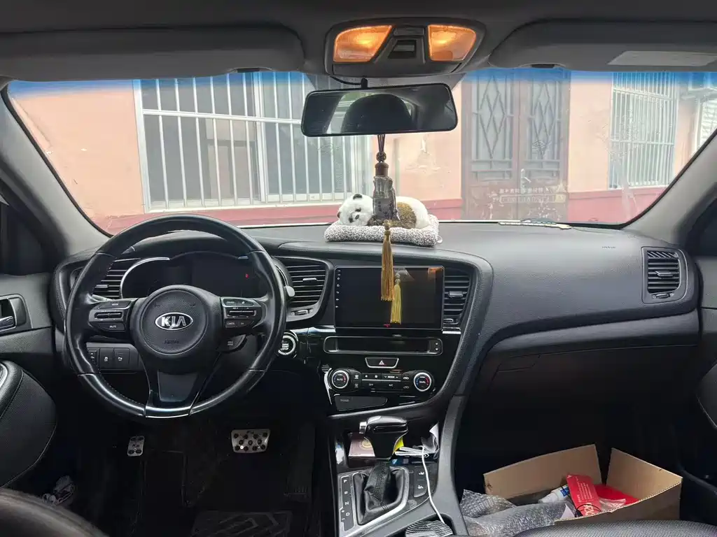 Kia K5 2.0 L Auto Luxury