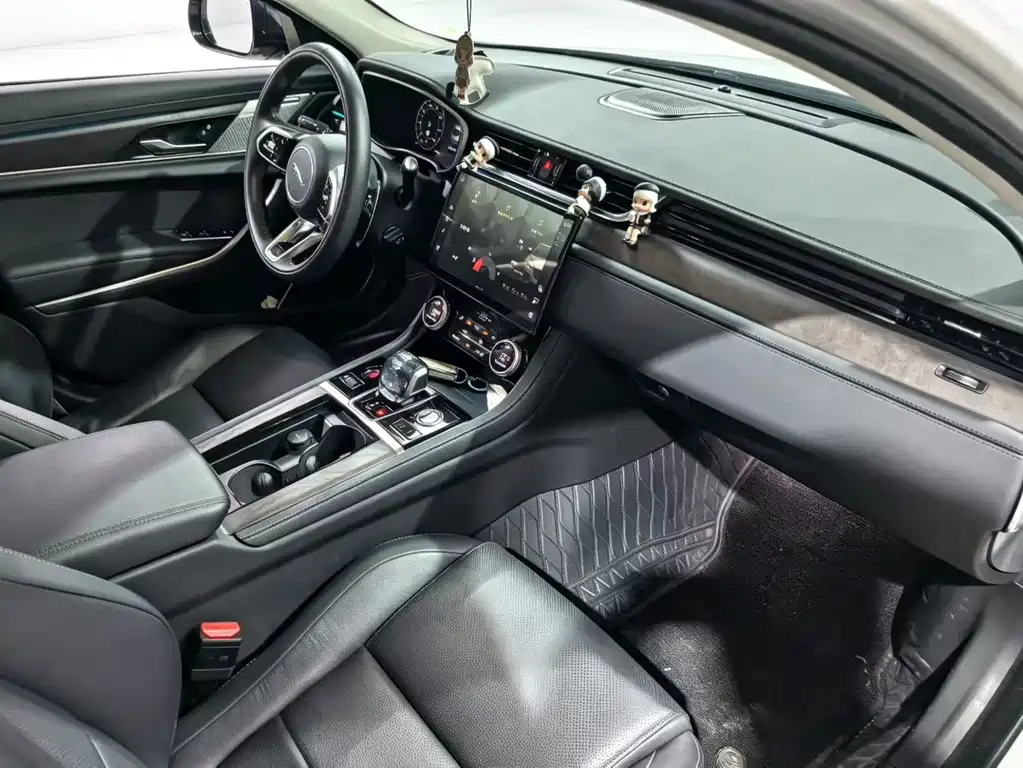Jaguar XFL 2.0 T P250 2 WD Premium Luxury