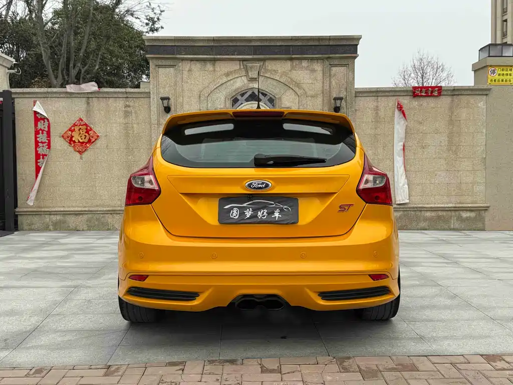 Focus (Import) 福克斯(进口) 2013款 2.0 T ST 橙色版