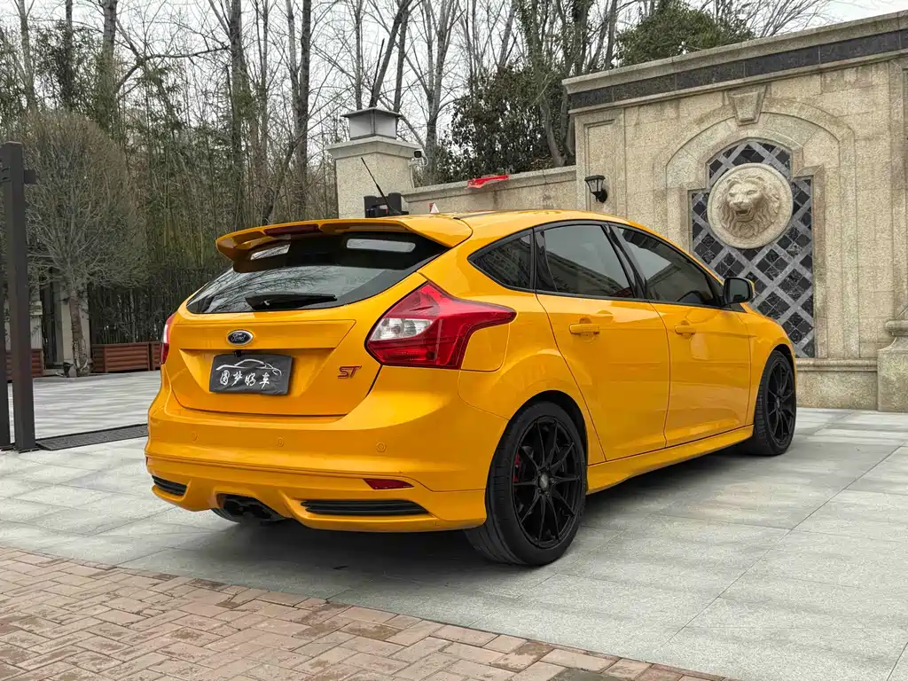 Focus (Import) 福克斯(进口) 2013款 2.0 T ST 橙色版