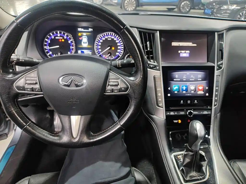 Infiniti Q50 L 2.0 T Joy