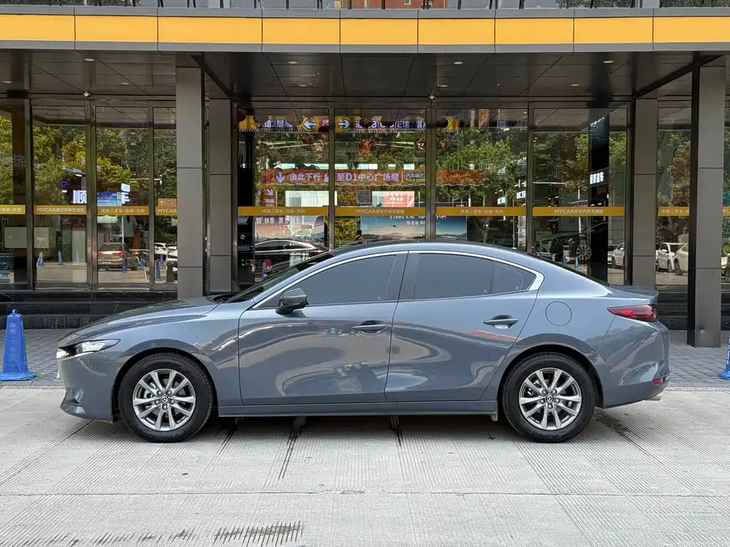 Mazda 3 Axela 1.5 L Manual Quality Beauty