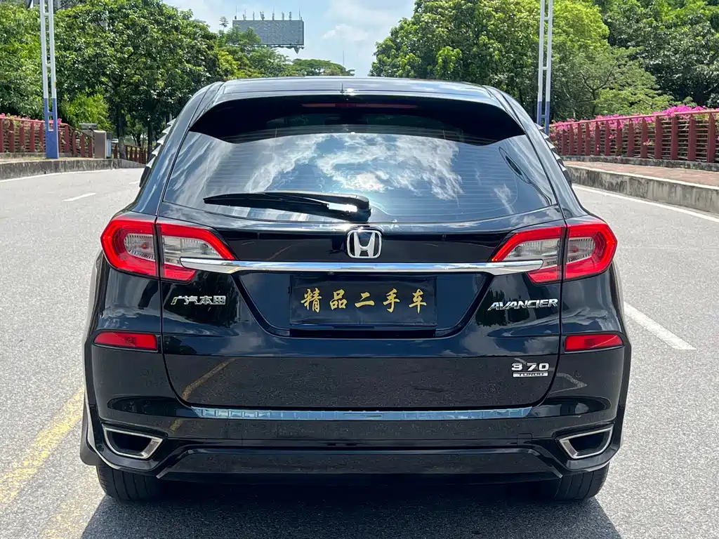 Avancier 370 TURBO 2 WD Luxury