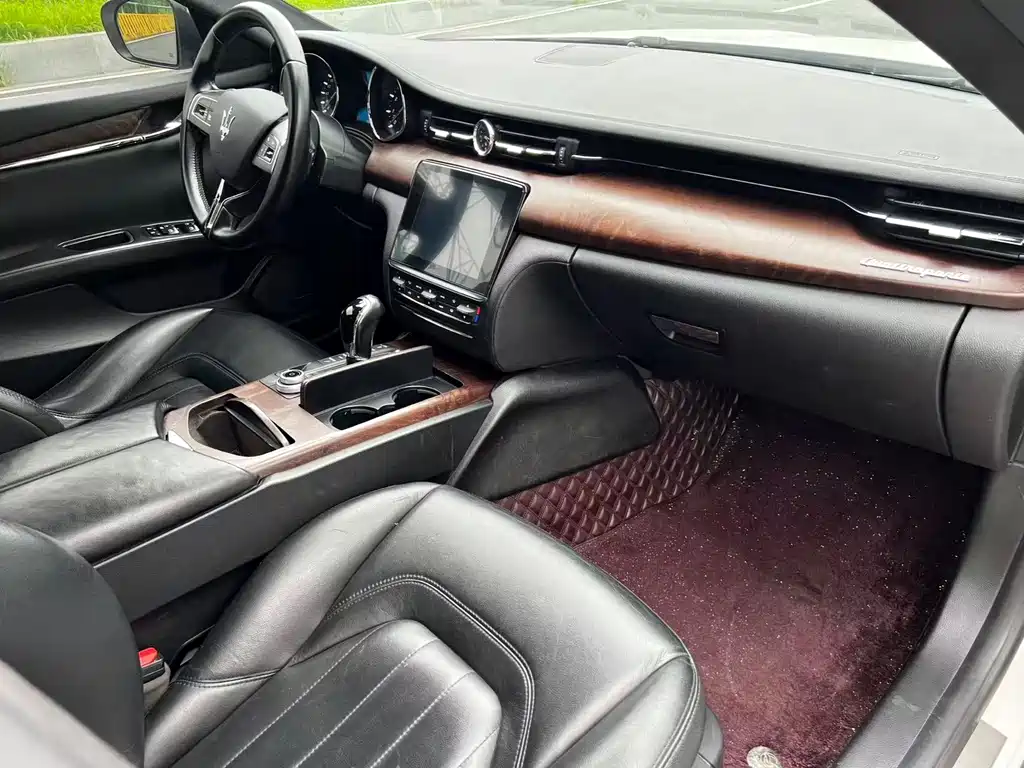 Quattroporte 3.0 T Standard