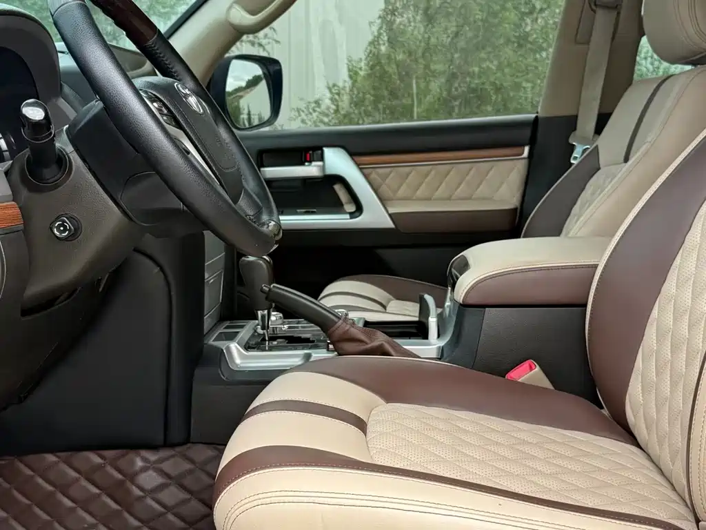Land Cruiser (Import) 兰德酷路泽(进口) 2009款 5.7 L 自动