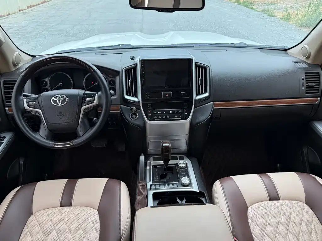Land Cruiser (Import) 兰德酷路泽(进口) 2009款 5.7 L 自动