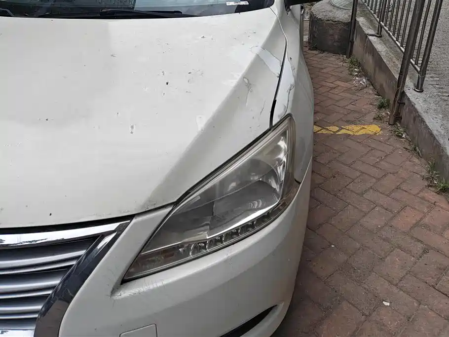 Sylphy 1.6 XV CVT Premium