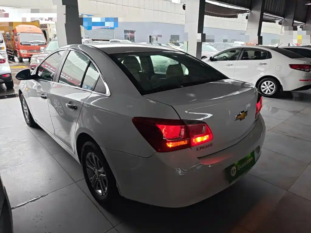 Cruze 1.5 L Classic SL MT
