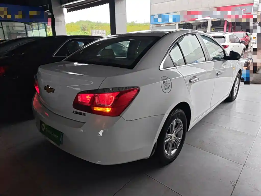 Cruze 1.5 L Classic SL MT