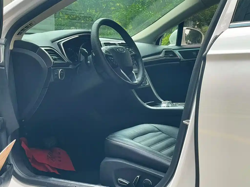 Mondeo EcoBoost 200 Luxury