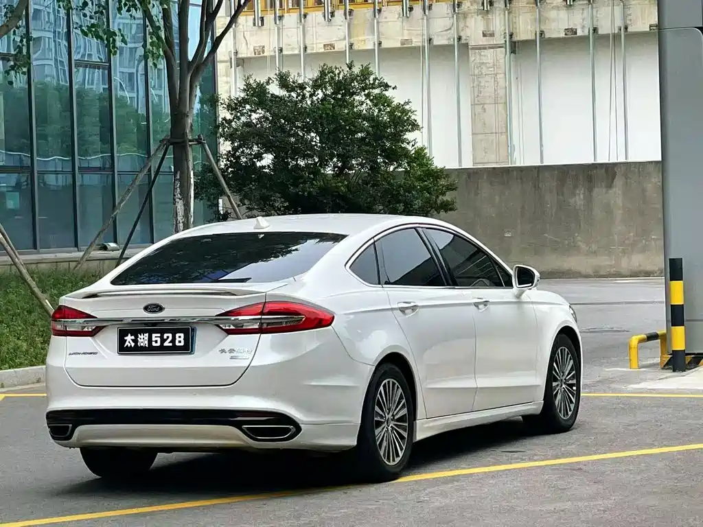 Mondeo EcoBoost 200 Luxury